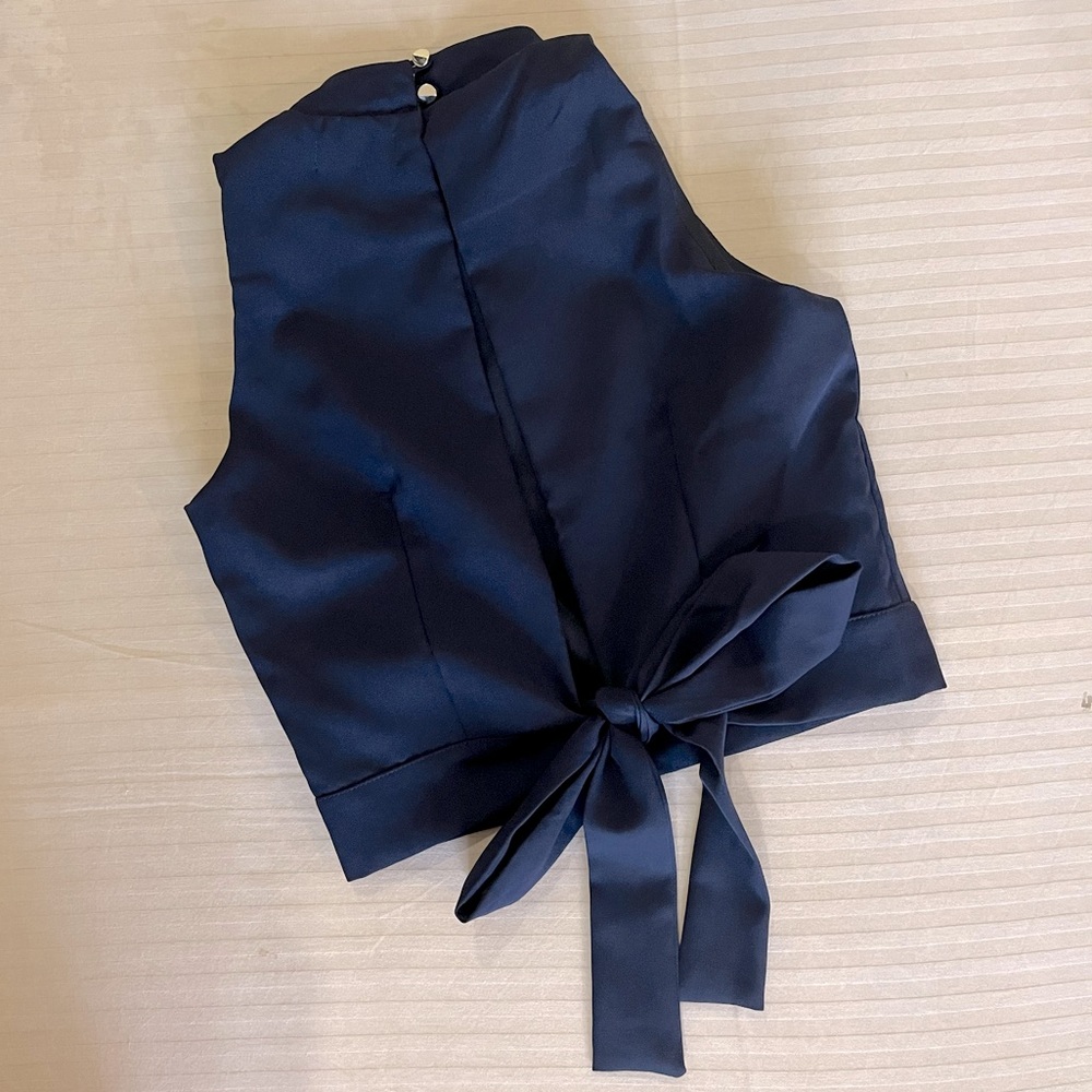Back slit crop top. NEW & UNUSED. Adjustable back - Picture 2 of 4